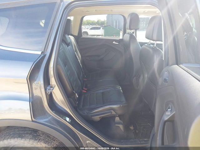 46324543 :رقم المزاد ، 1FMCU9JD2HUD38832 vin ، 2017 Ford Escape Titanium مزاد بيع