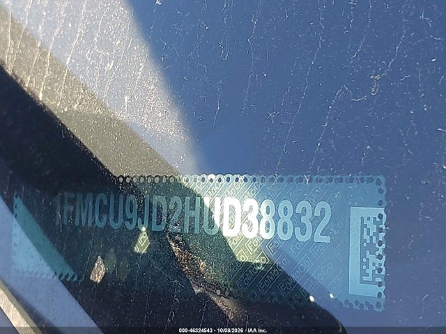 46324543 :رقم المزاد ، 1FMCU9JD2HUD38832 vin ، 2017 Ford Escape Titanium مزاد بيع