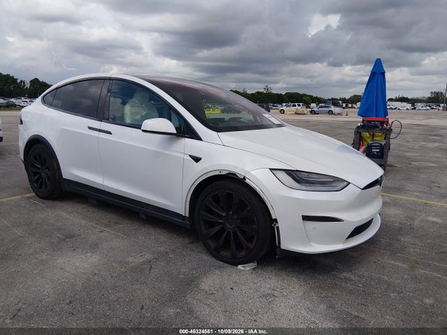 Tesla Model X Plaid Tri Motor All-wheel Drive 2022 7SAXCBE64NF332906 главное изображение