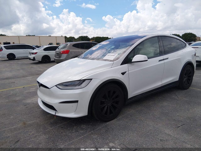 Tesla Model X Plaid Tri Motor All-wheel Drive 2022 7SAXCBE64NF332906 Image 2