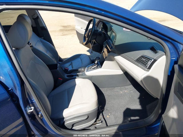 Продаж на аукціоні авто 2017 Hyundai Elantra Limited, vin: 5NPD84LF4HH061867, номер лоту: 46324615