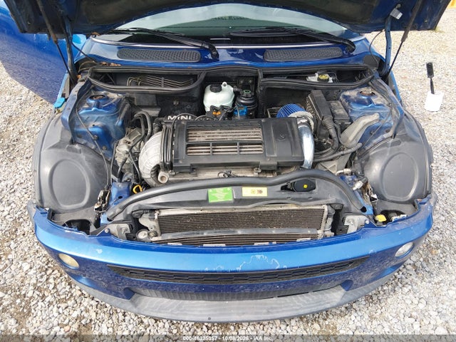 46325357 :رقم المزاد ، WMWRE33415TD98608 vin ، 2005 Mini Cooper S مزاد بيع