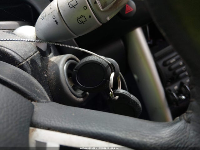 46325357 :رقم المزاد ، WMWRE33415TD98608 vin ، 2005 Mini Cooper S مزاد بيع