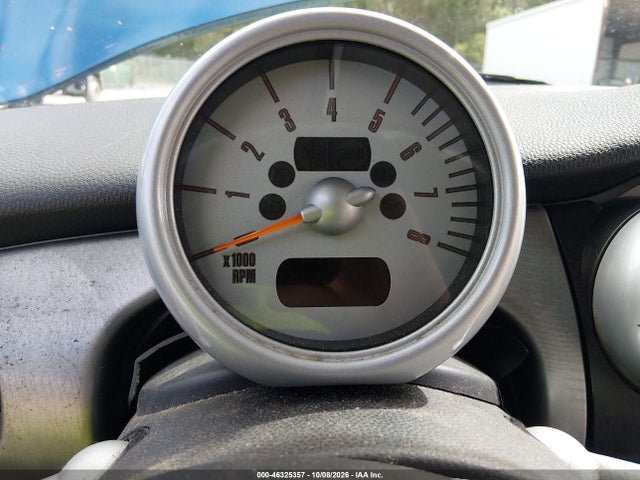 46325357 :رقم المزاد ، WMWRE33415TD98608 vin ، 2005 Mini Cooper S مزاد بيع