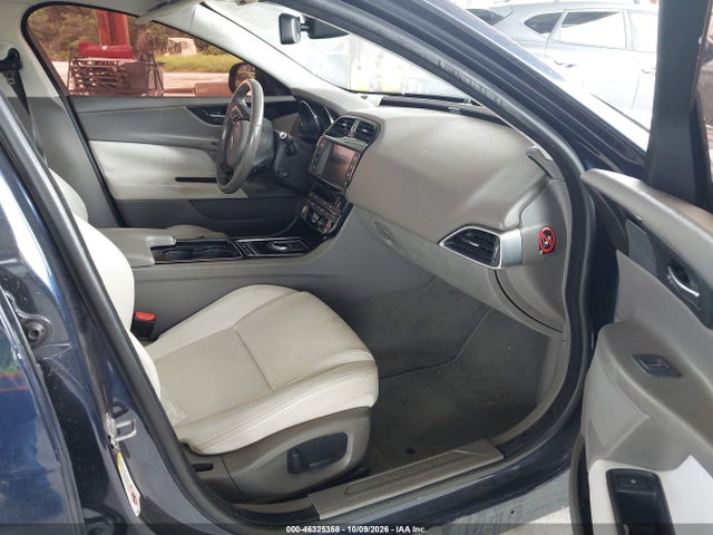 Продаж на аукціоні авто 2017 Jaguar Xe 25t, vin: SAJAR4BG9HA974661, номер лоту: 46325358