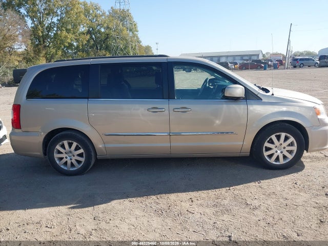 46325460 :رقم المزاد ، 2C4RC1BG8GR229024 vin ، 2016 Chrysler Town & Country Touring مزاد بيع