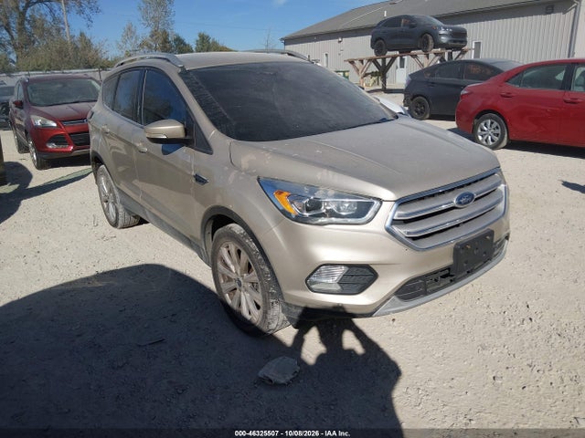 46325507 :رقم المزاد ، 1FMCU9J97JUA57885 vin ، 2018 Ford Escape Titanium مزاد بيع