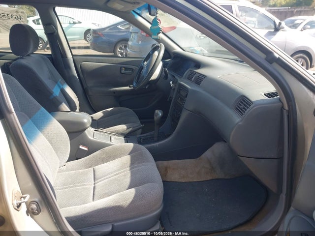 46325510 :رقم المزاد ، 4T1BG22K9YU645471 vin ، 2000 Toyota Camry Le مزاد بيع