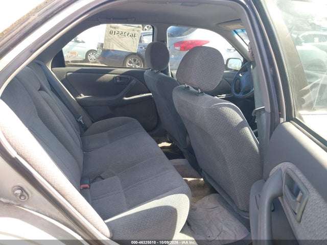 46325510 :رقم المزاد ، 4T1BG22K9YU645471 vin ، 2000 Toyota Camry Le مزاد بيع