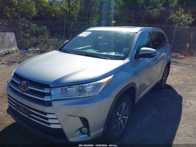 2019 Toyota Highlander Xle მანქანა იყიდება აუქციონზე, vin: 5TDJZRFH0KS576957, აუქციონის ნომერი: 46325568