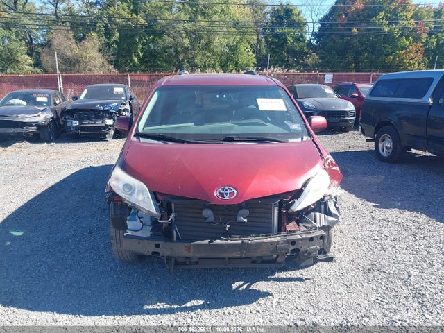 Продажа на аукционе авто 2015 Toyota Sienna Le, vin: 5TDKK3DC3FS557936, номер лота: 46325611