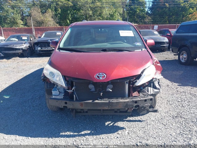 Продажа на аукционе авто 2015 Toyota Sienna Le, vin: 5TDKK3DC3FS557936, номер лота: 46325611