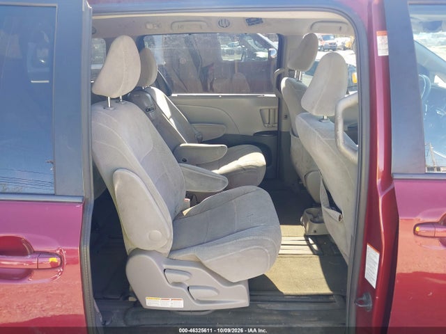 Продажа на аукционе авто 2015 Toyota Sienna Le, vin: 5TDKK3DC3FS557936, номер лота: 46325611
