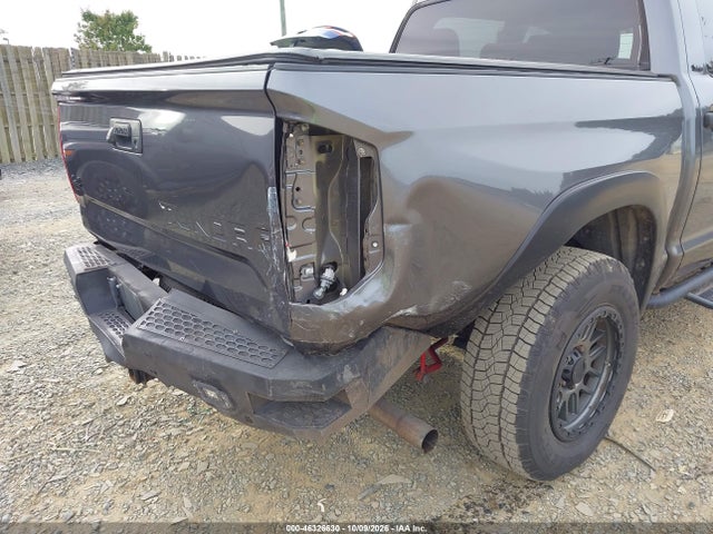 Продаж на аукціоні авто 2018 Toyota Tundra Sr5 5.7l V8, vin: 5TFDY5F10JX708281, номер лоту: 46326630