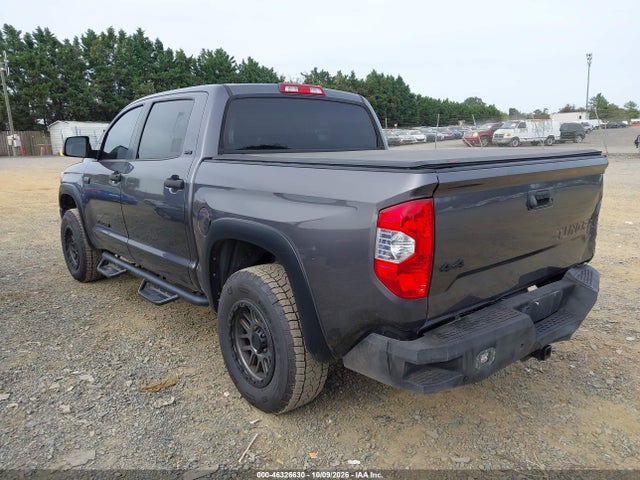 Продаж на аукціоні авто 2018 Toyota Tundra Sr5 5.7l V8, vin: 5TFDY5F10JX708281, номер лоту: 46326630