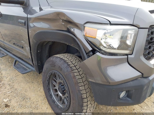 Продаж на аукціоні авто 2018 Toyota Tundra Sr5 5.7l V8, vin: 5TFDY5F10JX708281, номер лоту: 46326630