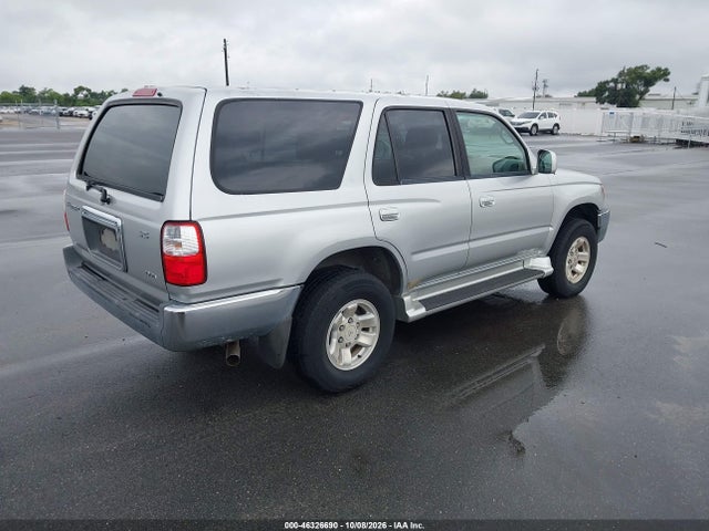 46326690 :رقم المزاد ، JT3GN86RX20229250 vin ، 2002 Toyota 4runner Sr5 V6 مزاد بيع
