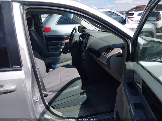 46326723 :رقم المزاد ، 2A4RR5D14AR155780 vin ، 2010 Chrysler Town & Country Touring مزاد بيع