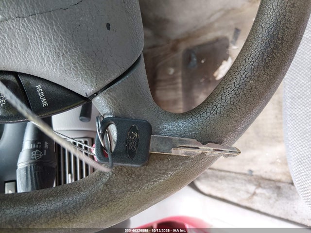 46326895 :رقم المزاد ، 1FALP4446TF156967 vin ، 1996 Ford Mustang مزاد بيع