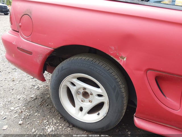 46326895 :رقم المزاد ، 1FALP4446TF156967 vin ، 1996 Ford Mustang مزاد بيع