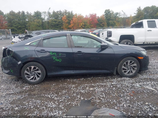 Продажа на аукционе авто 2018 Honda Civic Ex, vin: 19XFC2F76JE204716, номер лота: 46326915