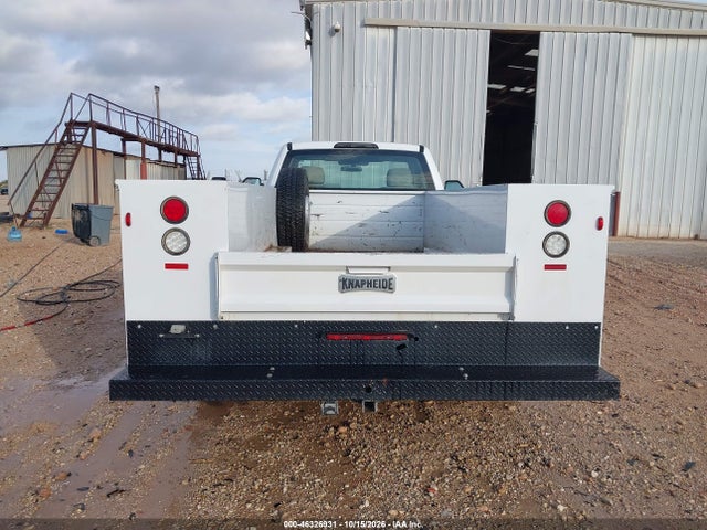 46326931 :رقم المزاد ، 1FDRF3G69JEC69602 vin ، 2018 Ford F-350 Chassis Xl مزاد بيع