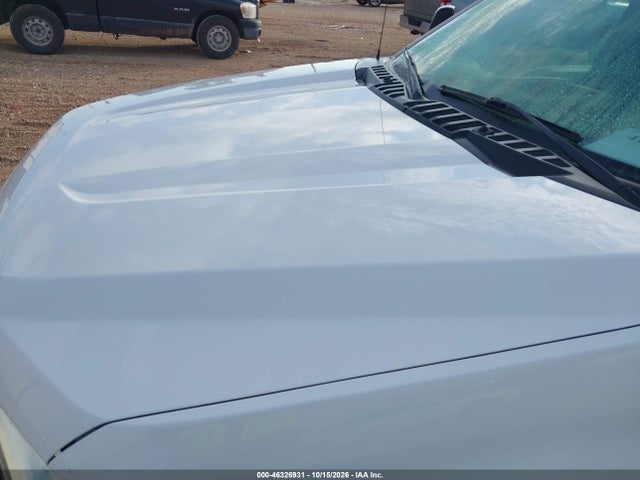 46326931 :رقم المزاد ، 1FDRF3G69JEC69602 vin ، 2018 Ford F-350 Chassis Xl مزاد بيع