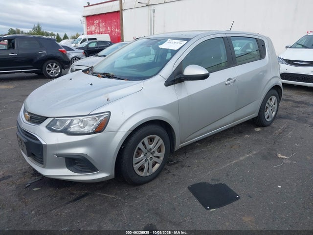 Chevrolet Sonic Lt Auto 2019 1G1JG6SB6K4137420 Image 2
