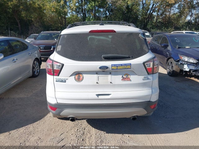 Продажа на аукционе авто 2018 Ford Escape Se, vin: 1FMCU9GD8JUA17861, номер лота: 46327162