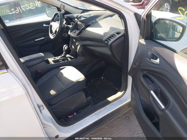 Продажа на аукционе авто 2018 Ford Escape Se, vin: 1FMCU9GD8JUA17861, номер лота: 46327162