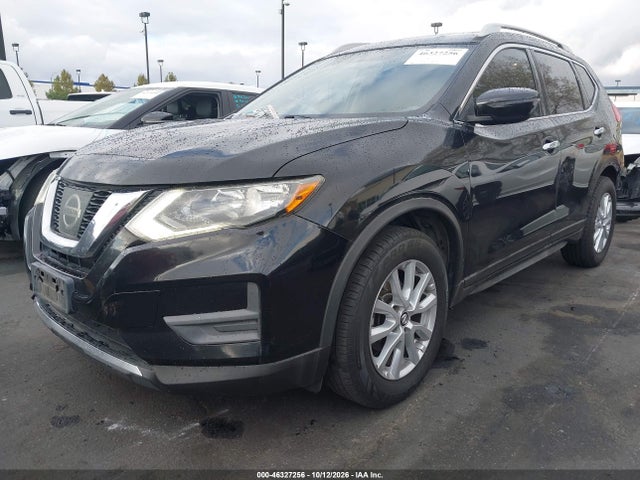 Nissan ROGUE SV 2017 JN8AT2MT1HW398473 Image 2