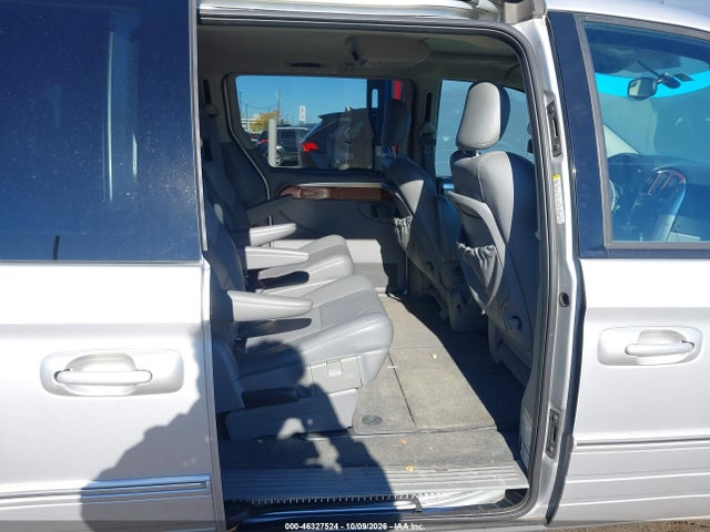 Продаж на аукціоні авто 2005 Chrysler Town & Country Limited, vin: 2C4GP64L95R267197, номер лоту: 46327524