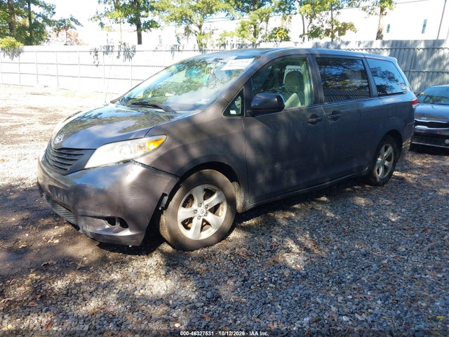46327531 :رقم المزاد ، 5TDZK3DC3BS095564 vin ، 2011 Toyota Sienna Base V6 مزاد بيع