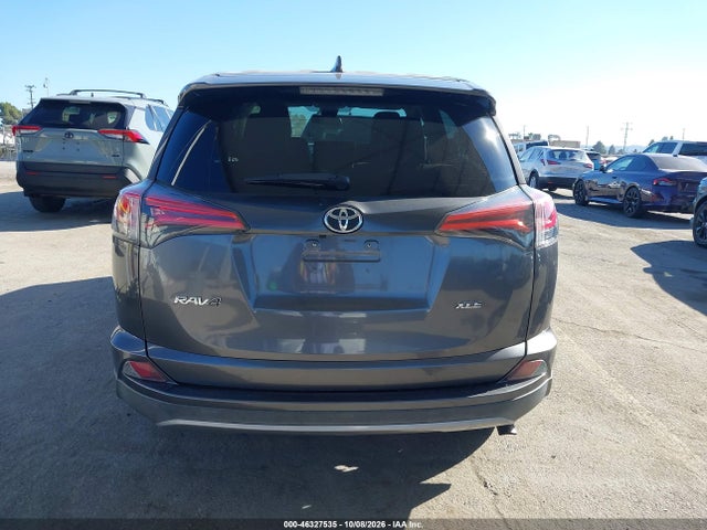 Toyota Rav4 Xle 2018 2T3WFREV1JW497638 Image 17