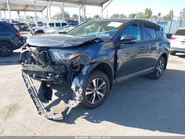 Toyota Rav4 Xle 2018 2T3WFREV1JW497638 Image 2