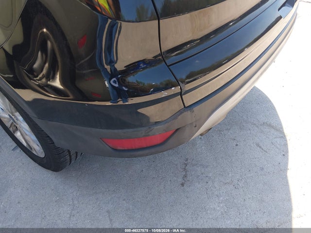 46327575 :رقم المزاد ، 1FMCU0GD9HUE05736 vin ، 2017 Ford Escape Se مزاد بيع