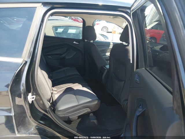 46327575 :رقم المزاد ، 1FMCU0GD9HUE05736 vin ، 2017 Ford Escape Se مزاد بيع