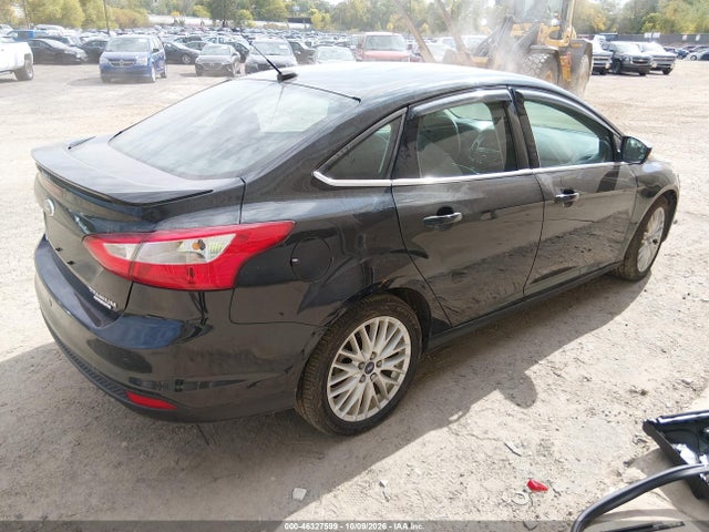 46327599 :رقم المزاد ، 1FADP3J28DL218146 vin ، 2013 Ford Focus Titanium مزاد بيع
