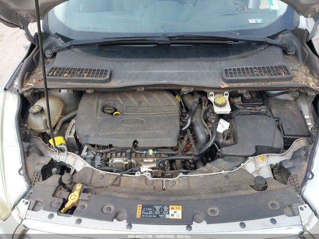 1FMCU0GD8HUA18949 Ford ESCAPE SE