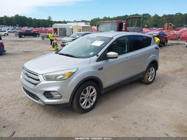 1FMCU0GD8HUA18949 Ford ESCAPE SE