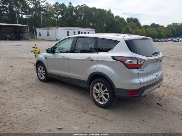 1FMCU0GD8HUA18949 Ford ESCAPE SE