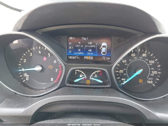 1FMCU0GD8HUA18949 Ford ESCAPE SE