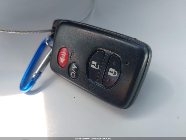 46327800 :رقم المزاد ، JTDKN3DU9A0051202 vin ، 2010 Toyota Prius Iv مزاد بيع