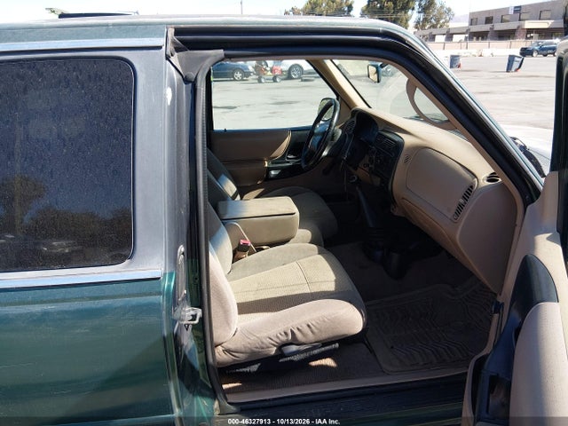 46327913 :رقم المزاد ، 4F4ZR17V4XTM11843 vin ، 1999 Mazda B3000 Se مزاد بيع