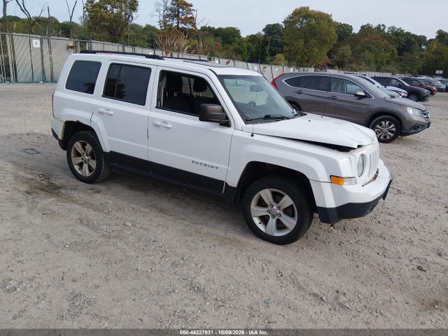2016 Jeep Patriot Latitude მანქანა იყიდება აუქციონზე, vin: 1C4NJRFB9GD668303, აუქციონის ნომერი: 46327931