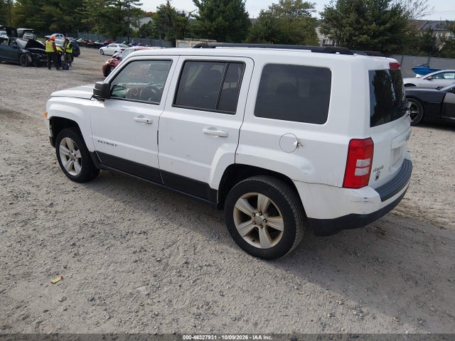 2016 Jeep Patriot Latitude მანქანა იყიდება აუქციონზე, vin: 1C4NJRFB9GD668303, აუქციონის ნომერი: 46327931