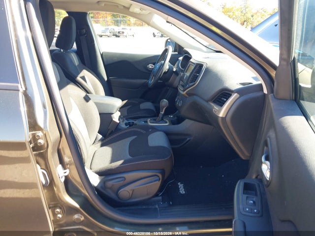 Продажа на аукционе авто 2014 Jeep Cherokee Sport, vin: 1C4PJMAB8EW317743, номер лота: 46328186