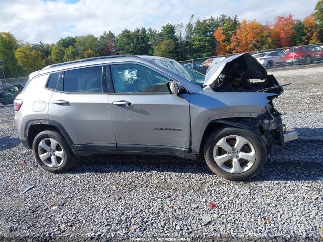 2018 Jeep Compass Latitude 4x4 მანქანა იყიდება აუქციონზე, vin: 3C4NJDBB7JT150328, აუქციონის ნომერი: 46328249