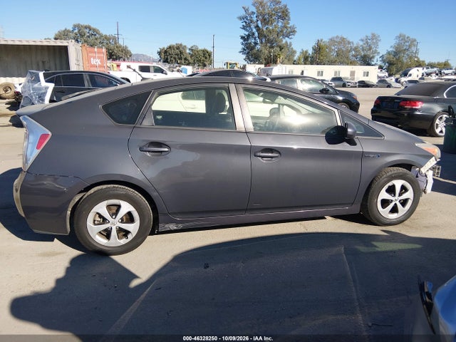 Toyota Prius Three 2015 JTDKN3DU5F0437493 Image 14