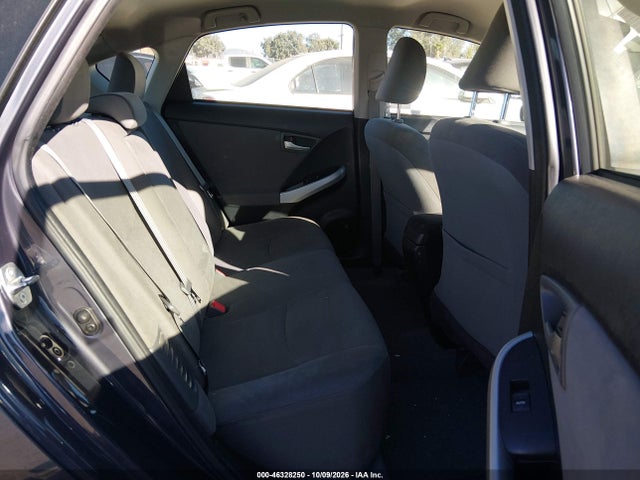 Toyota Prius Three 2015 JTDKN3DU5F0437493 Image 8